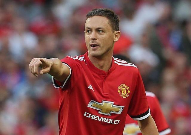 这样的背景 这样的背景